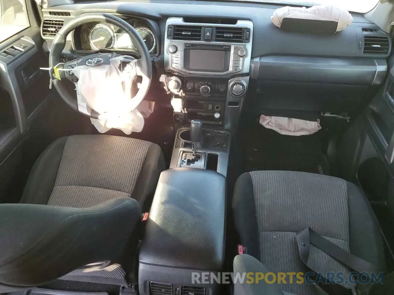 8 Photograph of a damaged car JTEZU5JR9K5200771 TOYOTA 4RUNNER 2019