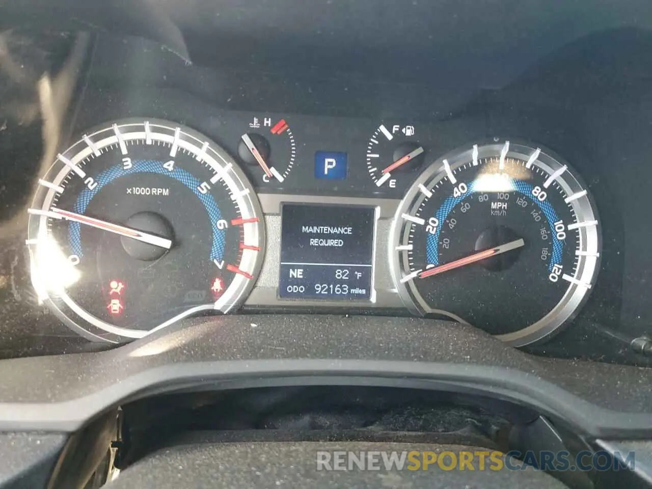 9 Photograph of a damaged car JTEZU5JR9K5200771 TOYOTA 4RUNNER 2019