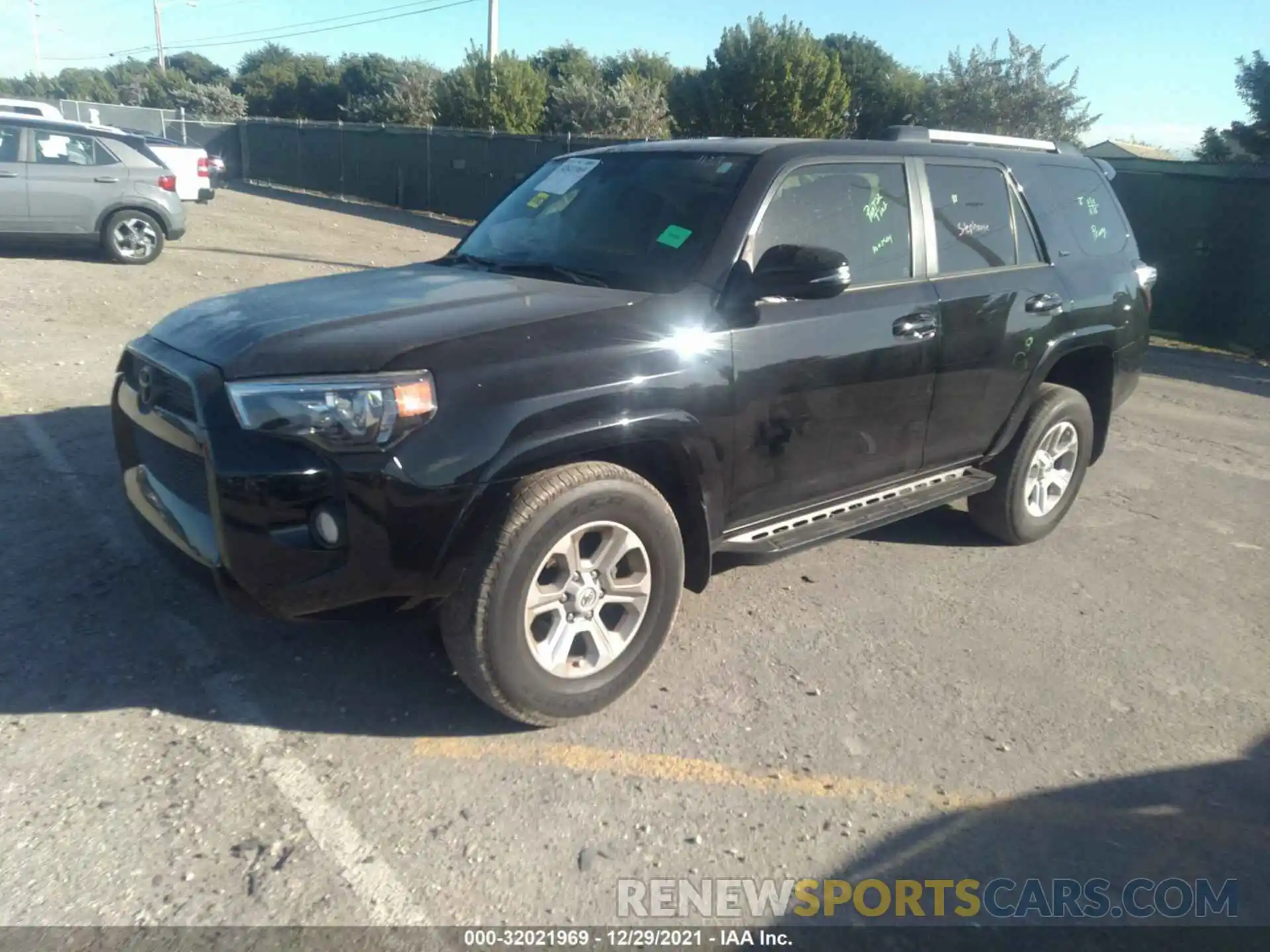 2 Photograph of a damaged car JTEZU5JR9K5201127 TOYOTA 4RUNNER 2019