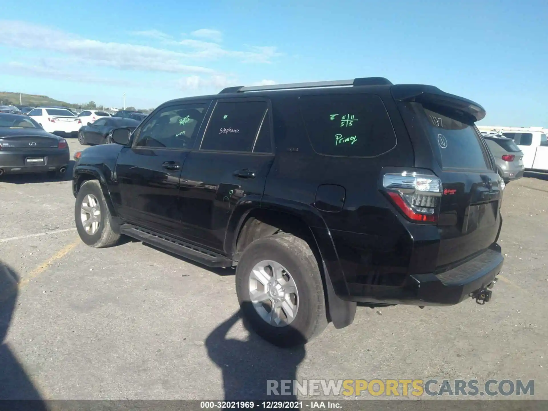 3 Photograph of a damaged car JTEZU5JR9K5201127 TOYOTA 4RUNNER 2019