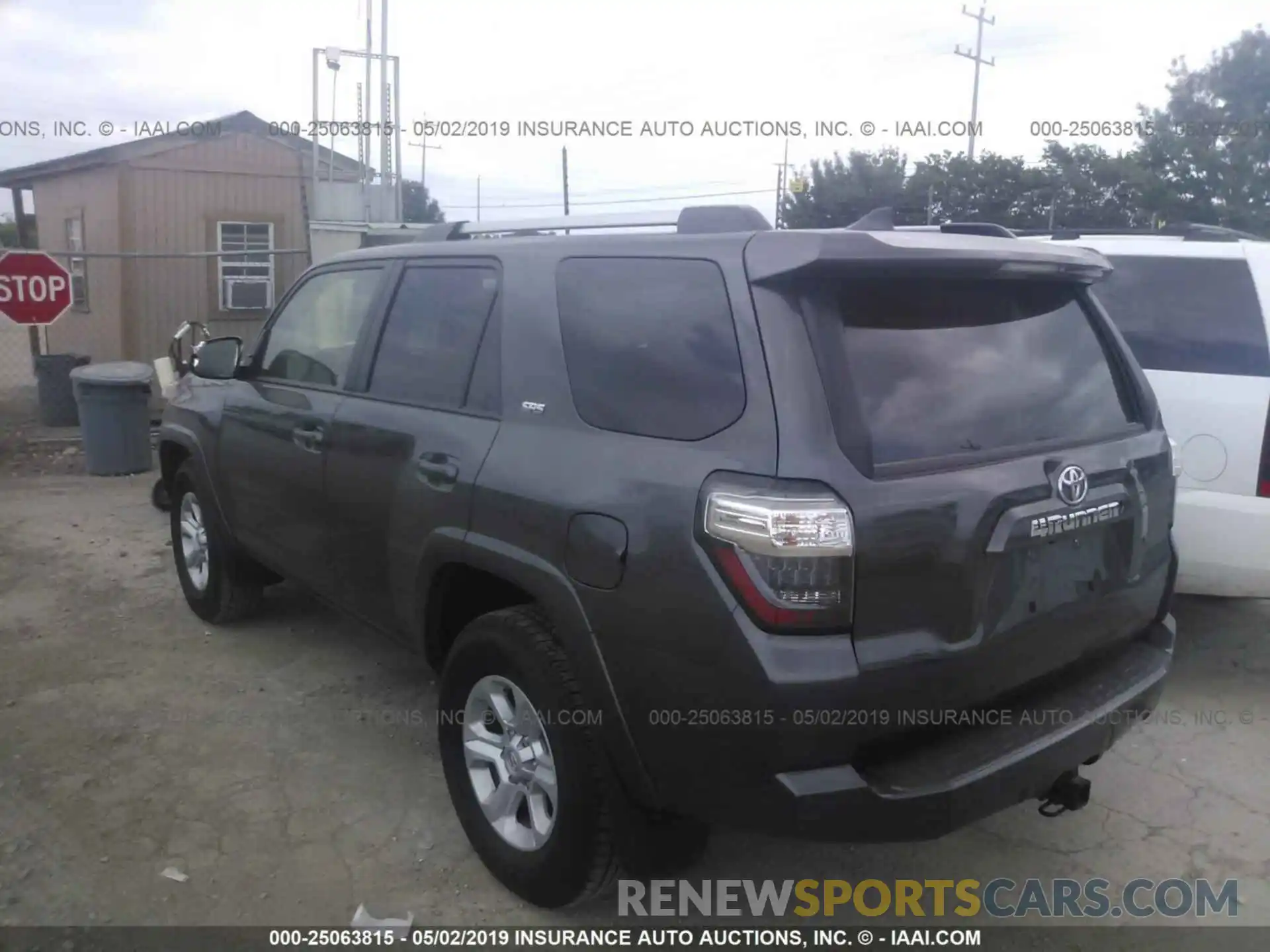 3 Photograph of a damaged car JTEZU5JR9K5204223 TOYOTA 4RUNNER 2019