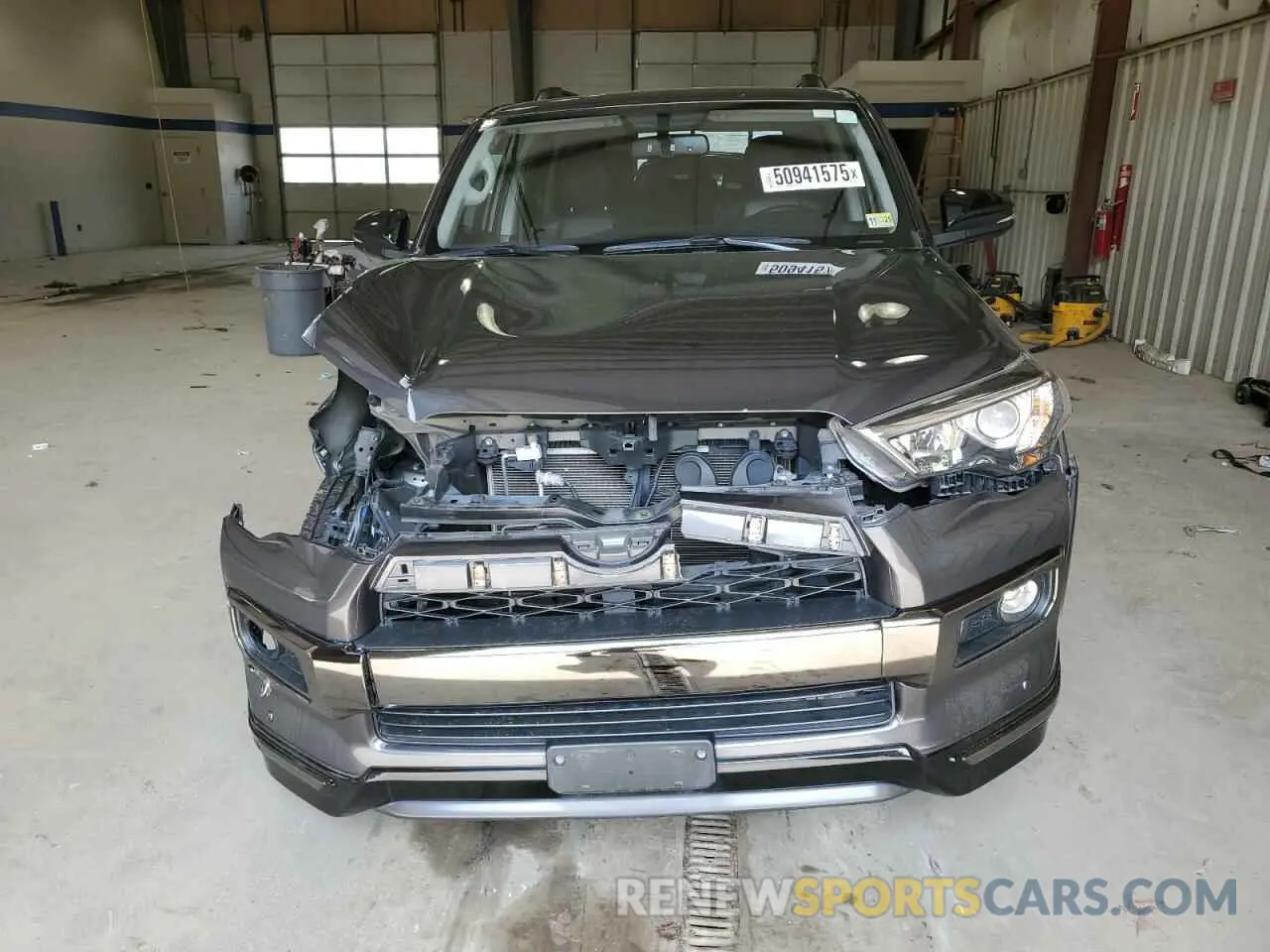 5 Photograph of a damaged car JTEZU5JR9K5204433 TOYOTA 4RUNNER 2019
