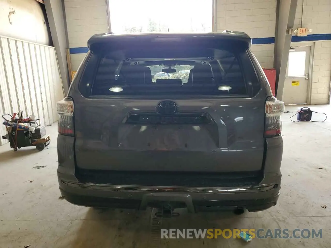 6 Photograph of a damaged car JTEZU5JR9K5204433 TOYOTA 4RUNNER 2019