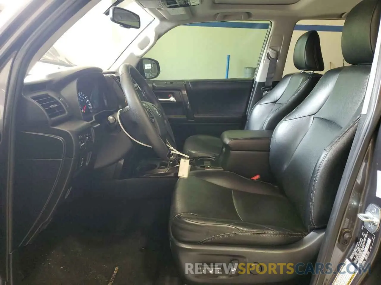 7 Photograph of a damaged car JTEZU5JR9K5204433 TOYOTA 4RUNNER 2019