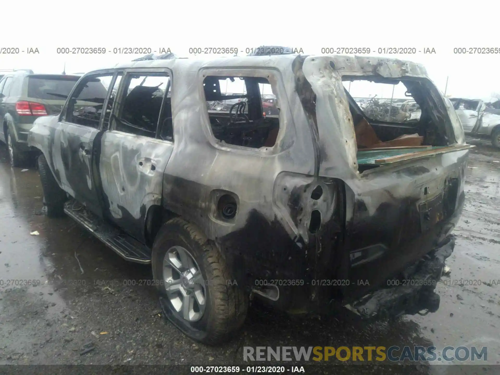 3 Photograph of a damaged car JTEZU5JR9K5209096 TOYOTA 4RUNNER 2019