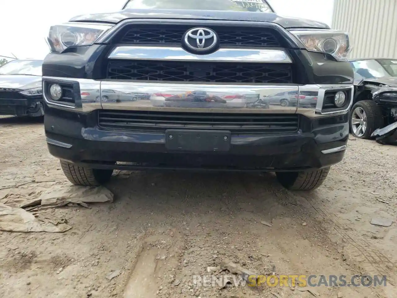 9 Photograph of a damaged car JTEZU5JR9K5212483 TOYOTA 4RUNNER 2019