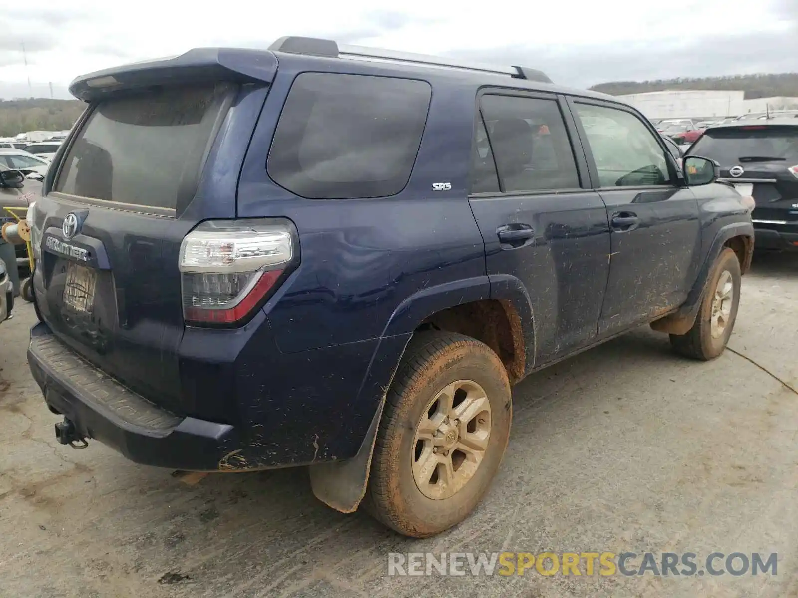 4 Photograph of a damaged car JTEZU5JRXK5197329 TOYOTA 4RUNNER 2019