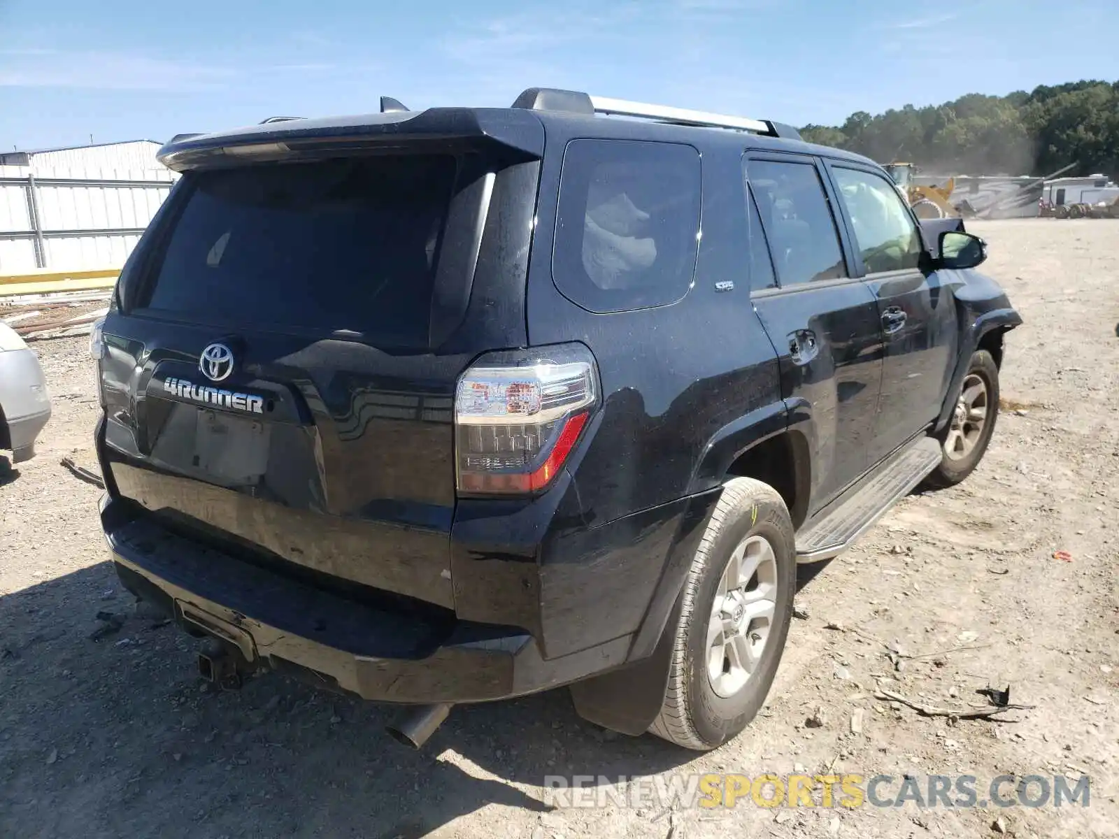 4 Photograph of a damaged car JTEZU5JRXK5200195 TOYOTA 4RUNNER 2019