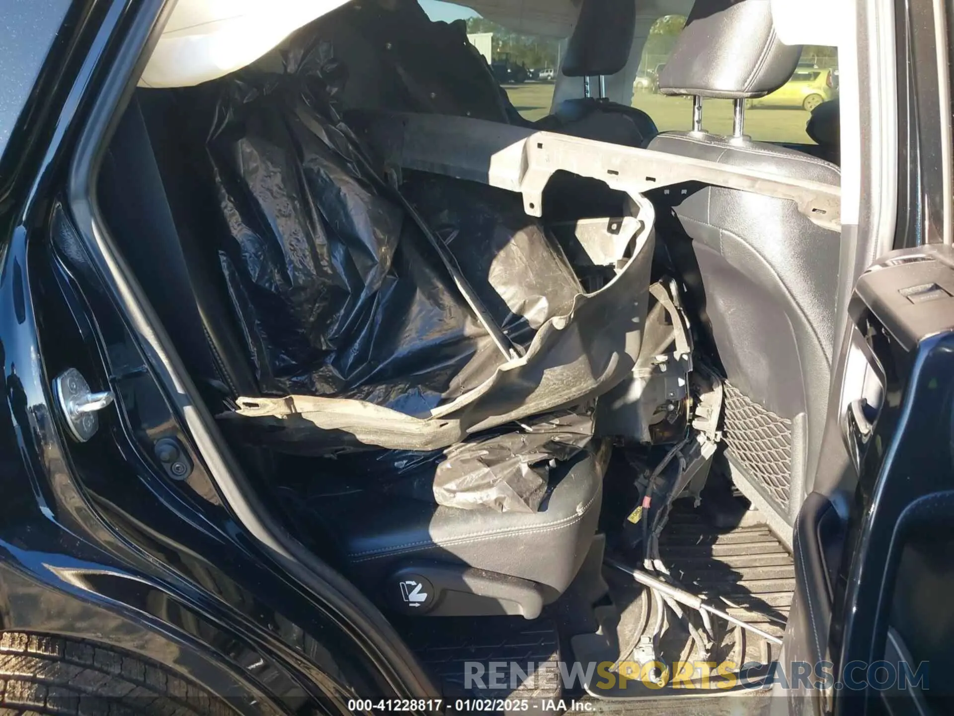 8 Photograph of a damaged car JTEZU5JRXK5200651 TOYOTA 4RUNNER 2019