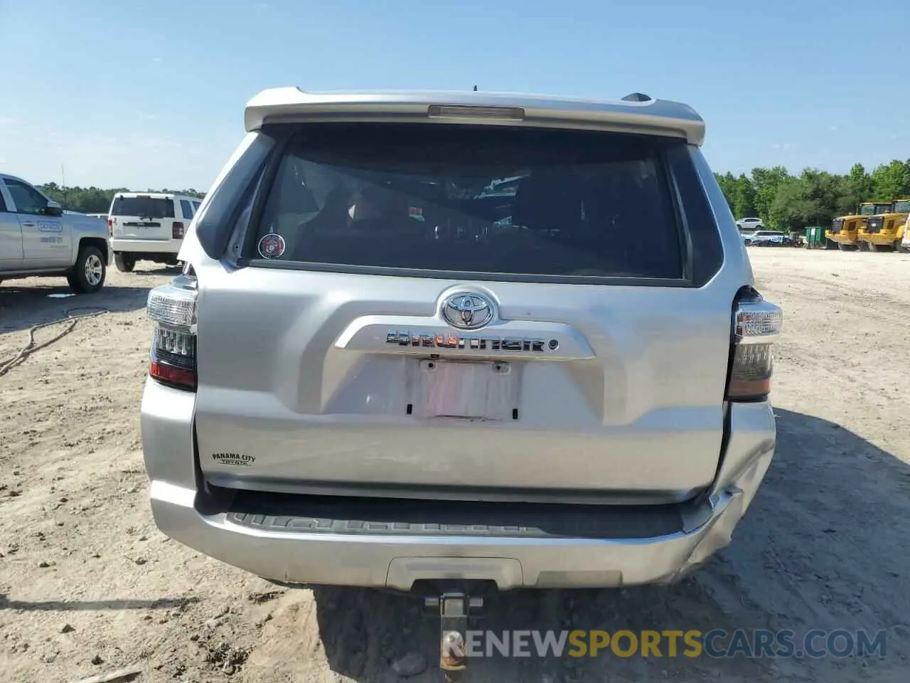 6 Photograph of a damaged car JTEZU5JRXK5200794 TOYOTA 4RUNNER 2019