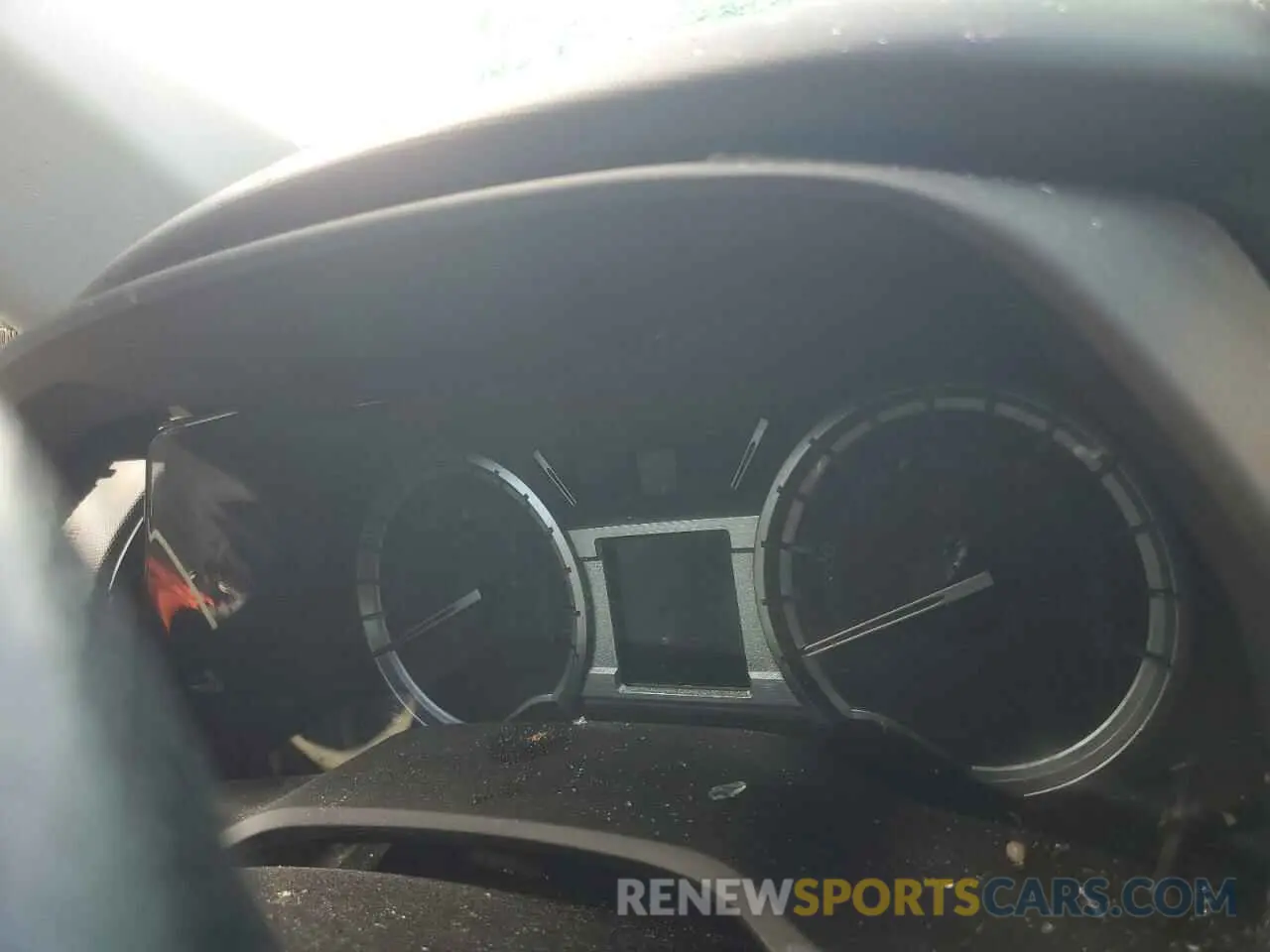 9 Photograph of a damaged car JTEZU5JRXK5200794 TOYOTA 4RUNNER 2019