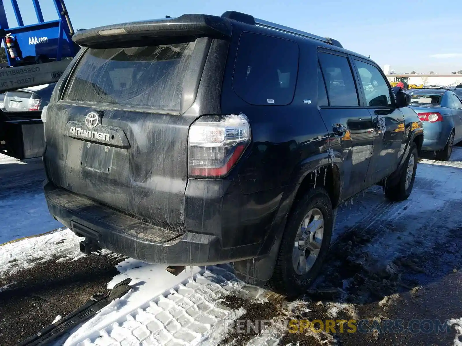 4 Photograph of a damaged car JTEZU5JRXK5202285 TOYOTA 4RUNNER 2019