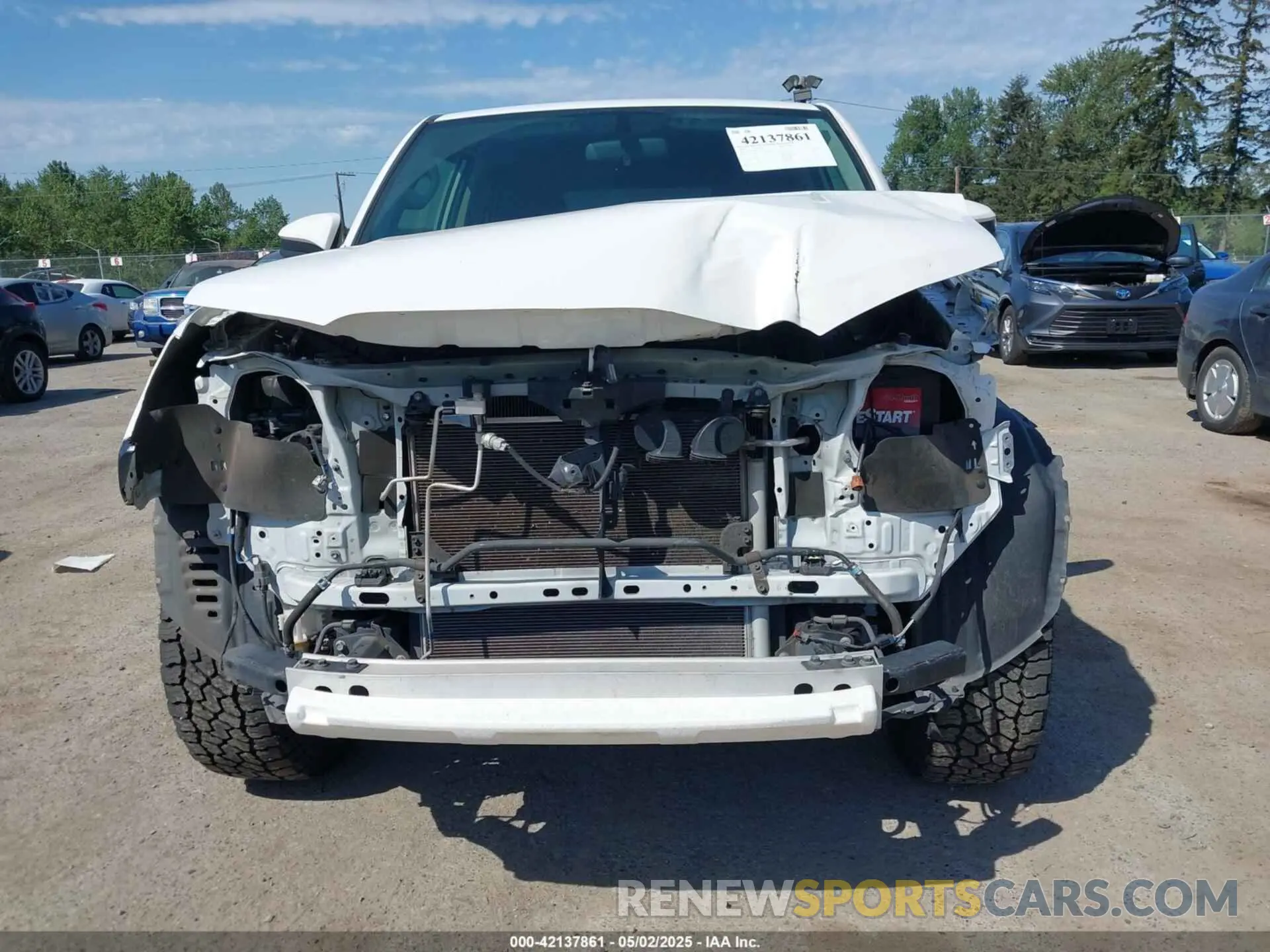 13 Photograph of a damaged car JTEZU5JRXK5209477 TOYOTA 4RUNNER 2019
