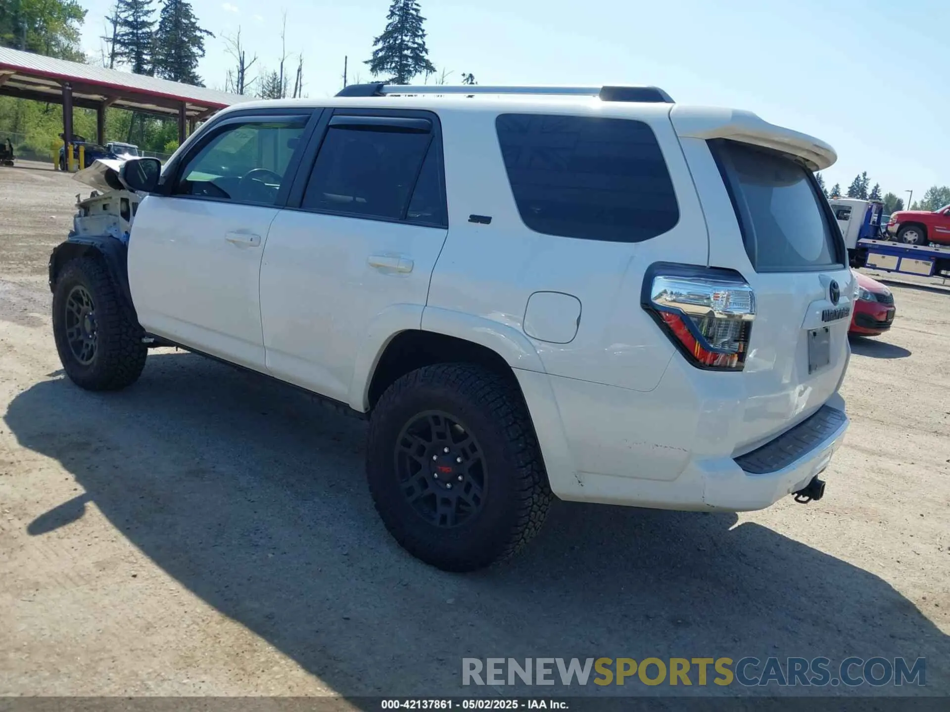 3 Photograph of a damaged car JTEZU5JRXK5209477 TOYOTA 4RUNNER 2019