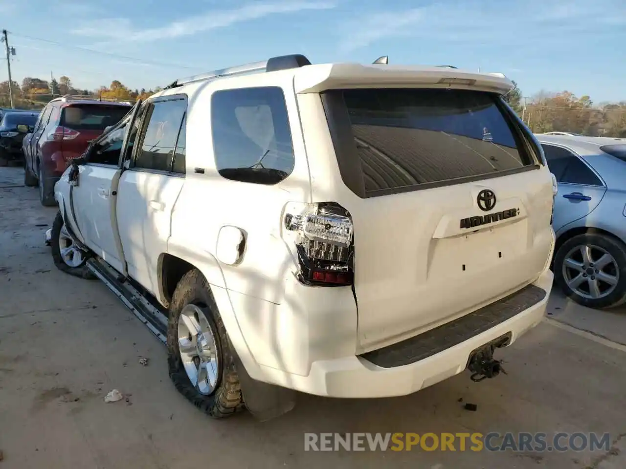 3 Photograph of a damaged car JTEBU5JR0L5741453 TOYOTA 4RUNNER 2020