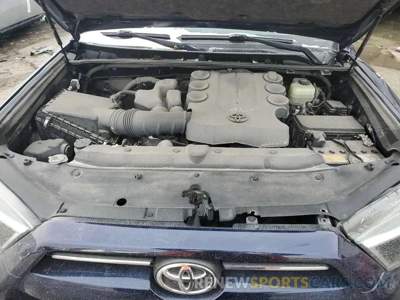 12 Photograph of a damaged car JTEBU5JR0L5745115 TOYOTA 4RUNNER 2020