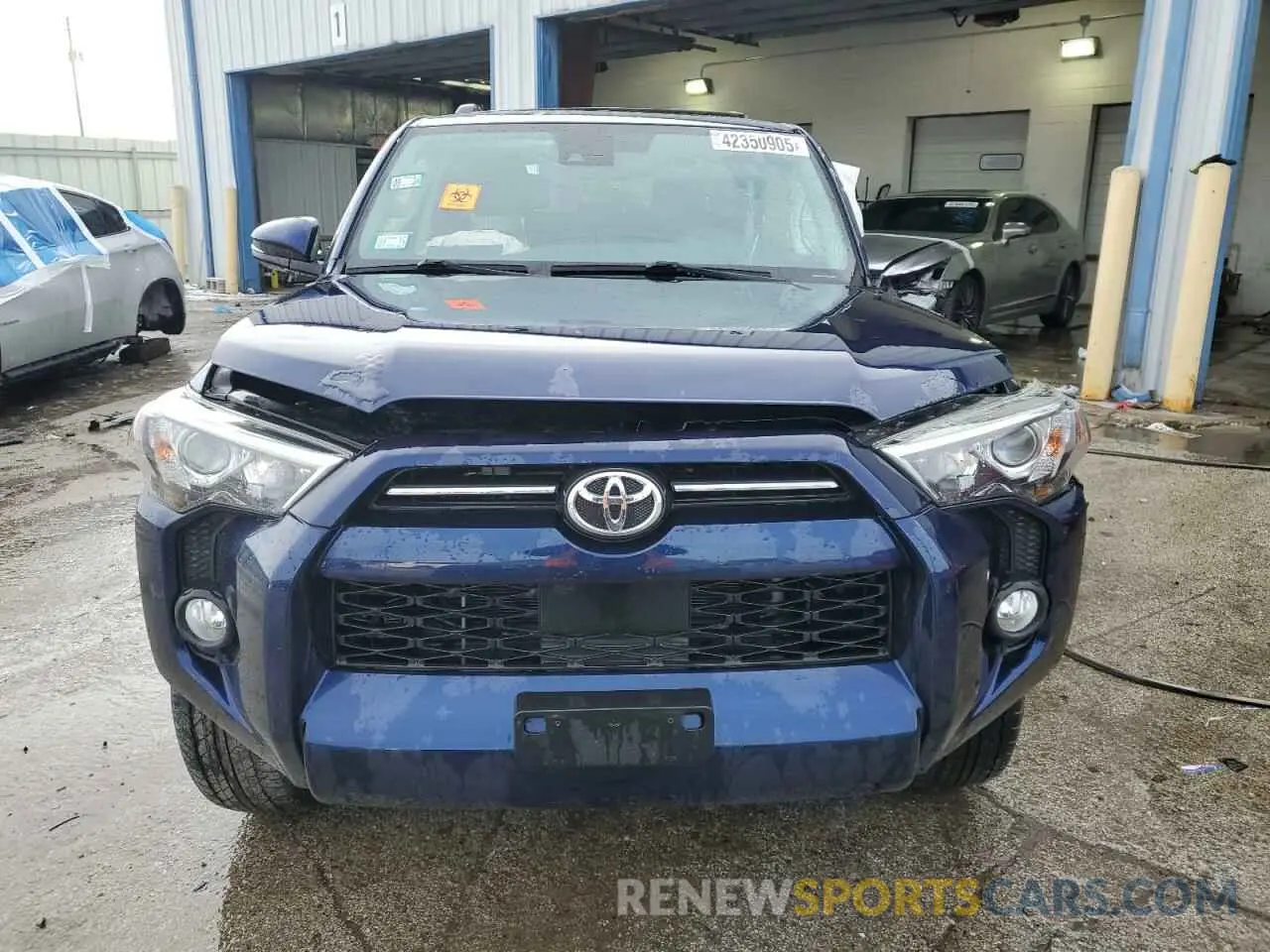 5 Photograph of a damaged car JTEBU5JR0L5745115 TOYOTA 4RUNNER 2020