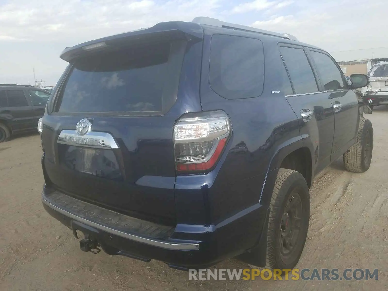 4 Photograph of a damaged car JTEBU5JR0L5752260 TOYOTA 4RUNNER 2020