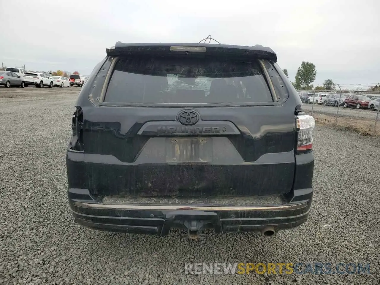 6 Photograph of a damaged car JTEBU5JR0L5752775 TOYOTA 4RUNNER 2020