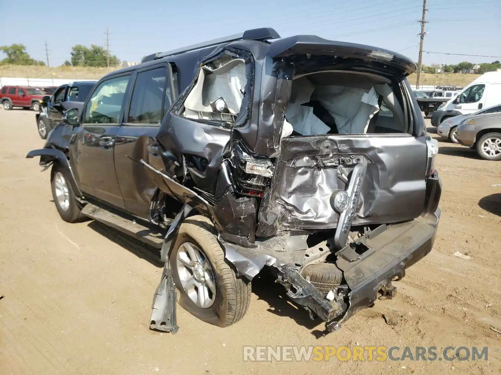 3 Photograph of a damaged car JTEBU5JR0L5752873 TOYOTA 4RUNNER 2020