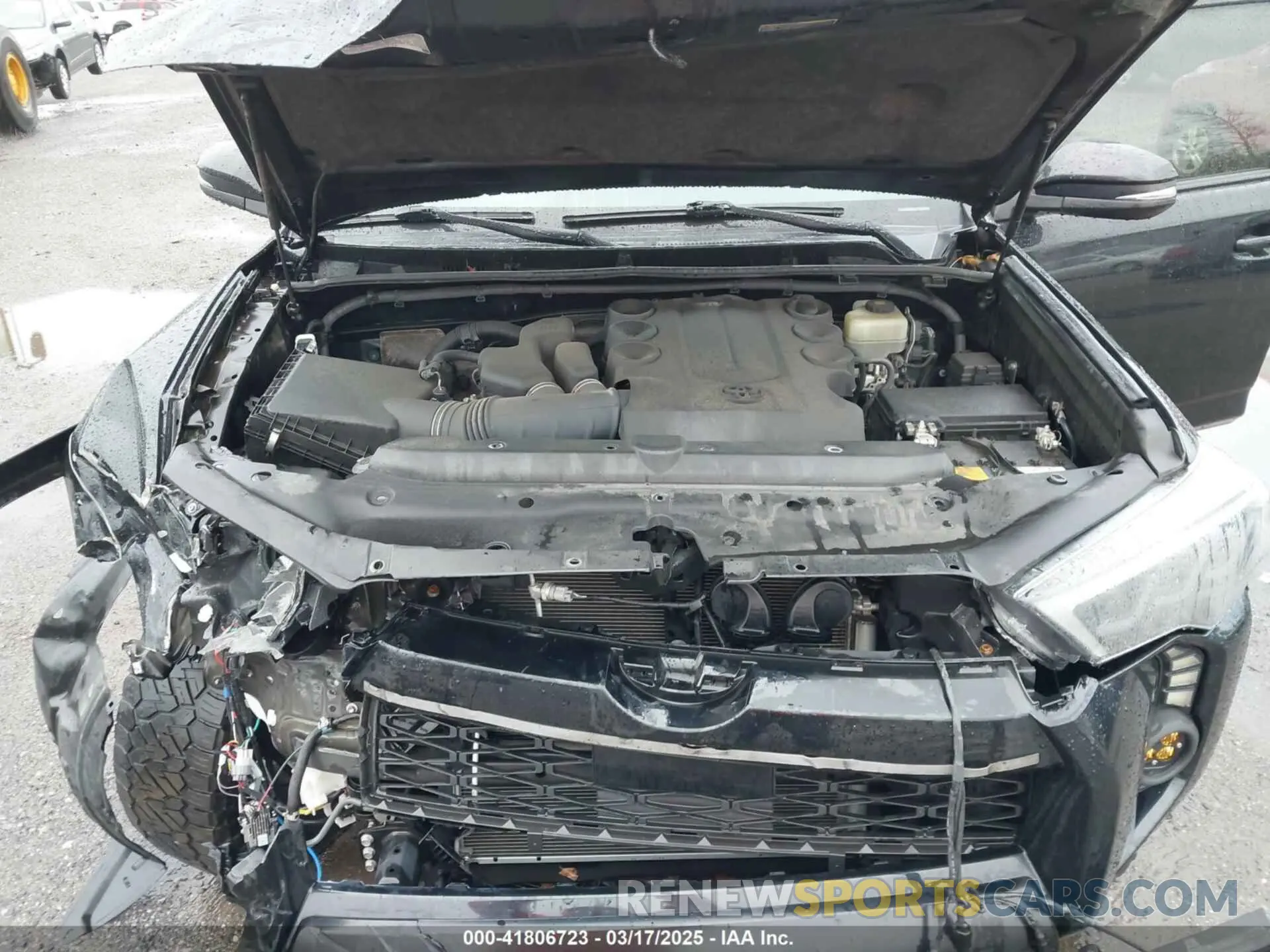 10 Photograph of a damaged car JTEBU5JR0L5758804 TOYOTA 4RUNNER 2020