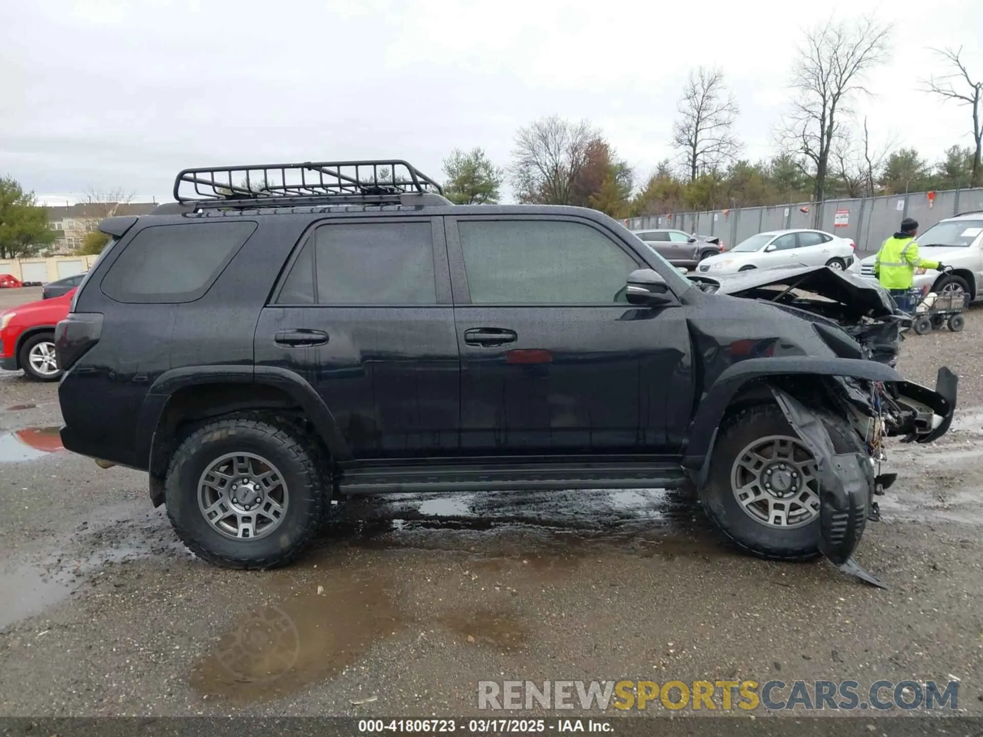 13 Photograph of a damaged car JTEBU5JR0L5758804 TOYOTA 4RUNNER 2020