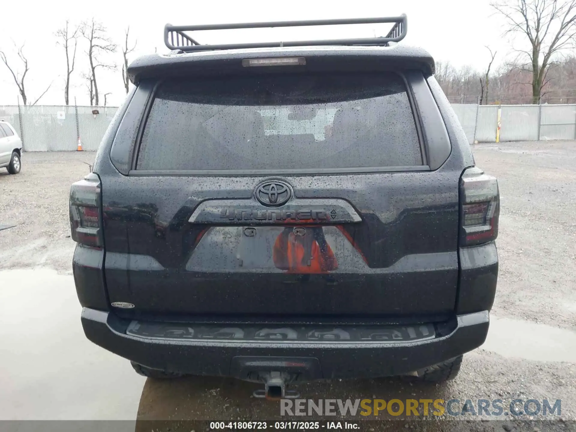 16 Photograph of a damaged car JTEBU5JR0L5758804 TOYOTA 4RUNNER 2020