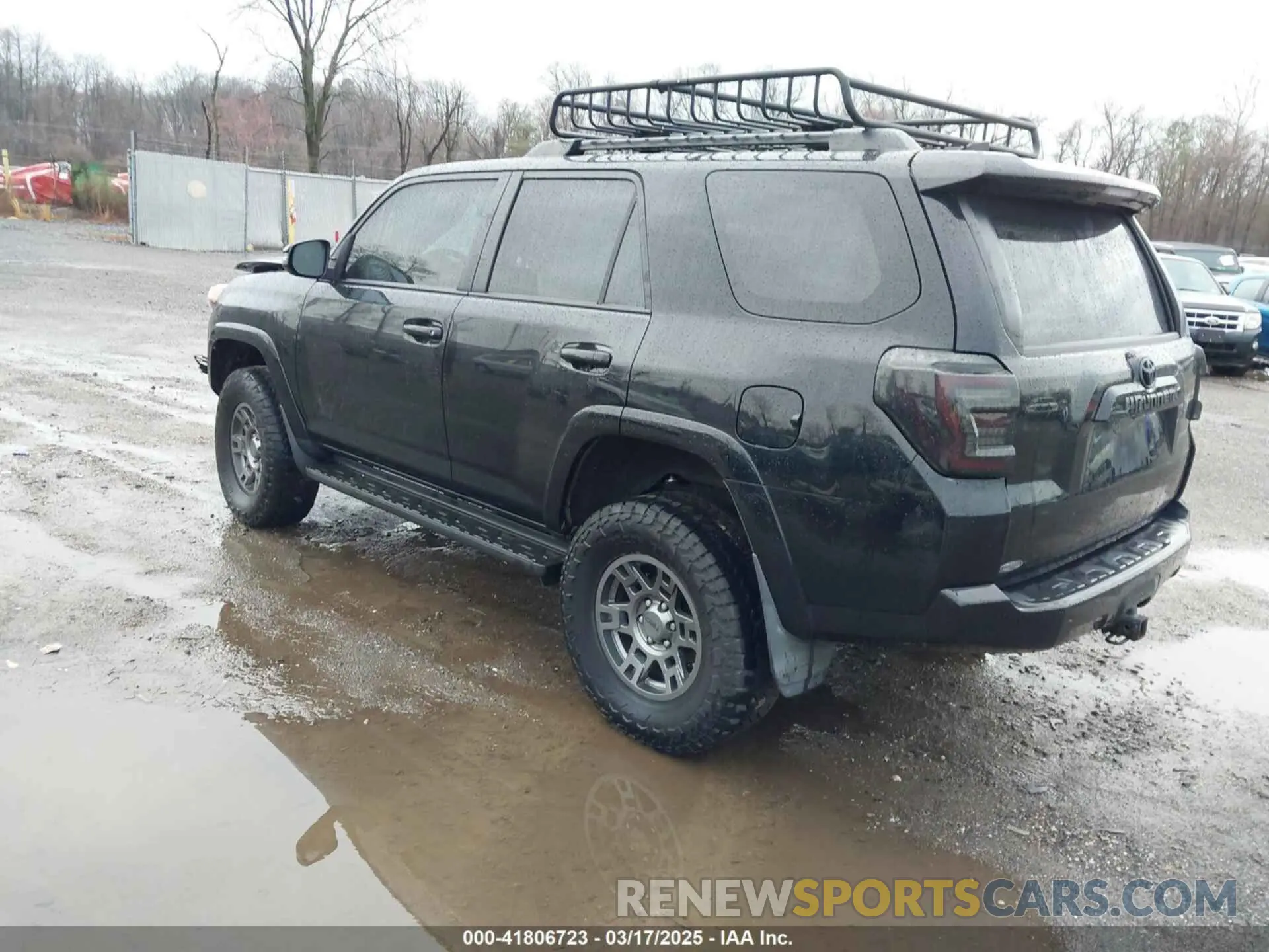 3 Photograph of a damaged car JTEBU5JR0L5758804 TOYOTA 4RUNNER 2020