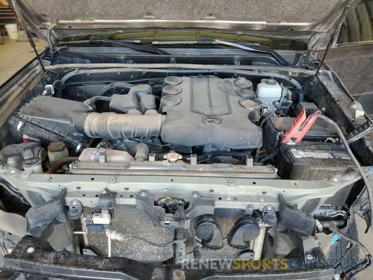 12 Photograph of a damaged car JTEBU5JR0L5768961 TOYOTA 4RUNNER 2020
