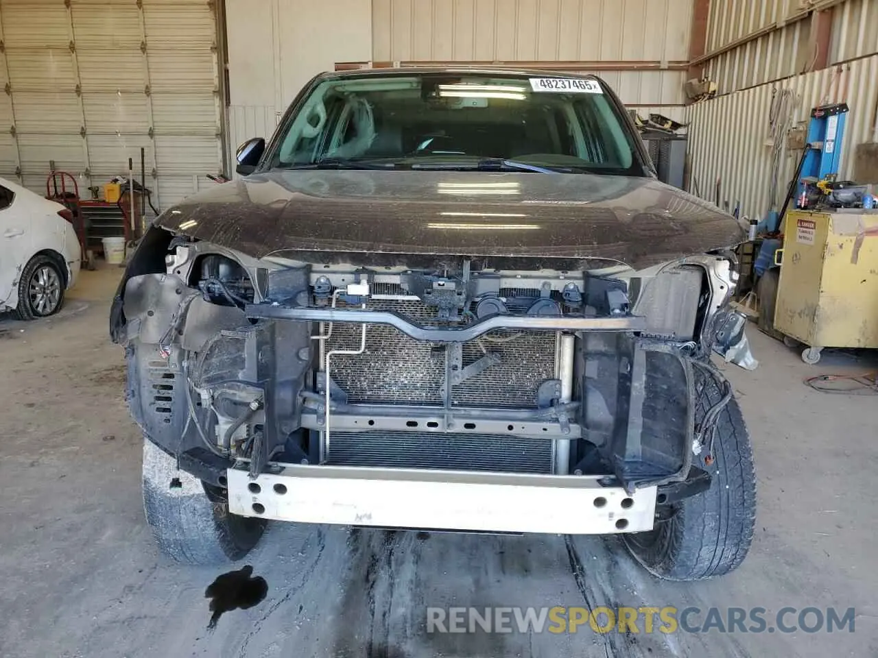 5 Photograph of a damaged car JTEBU5JR0L5768961 TOYOTA 4RUNNER 2020