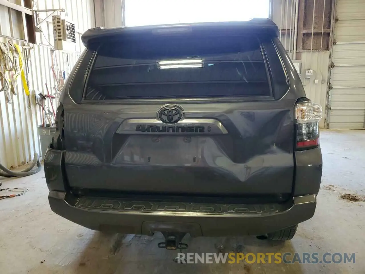 6 Photograph of a damaged car JTEBU5JR0L5768961 TOYOTA 4RUNNER 2020