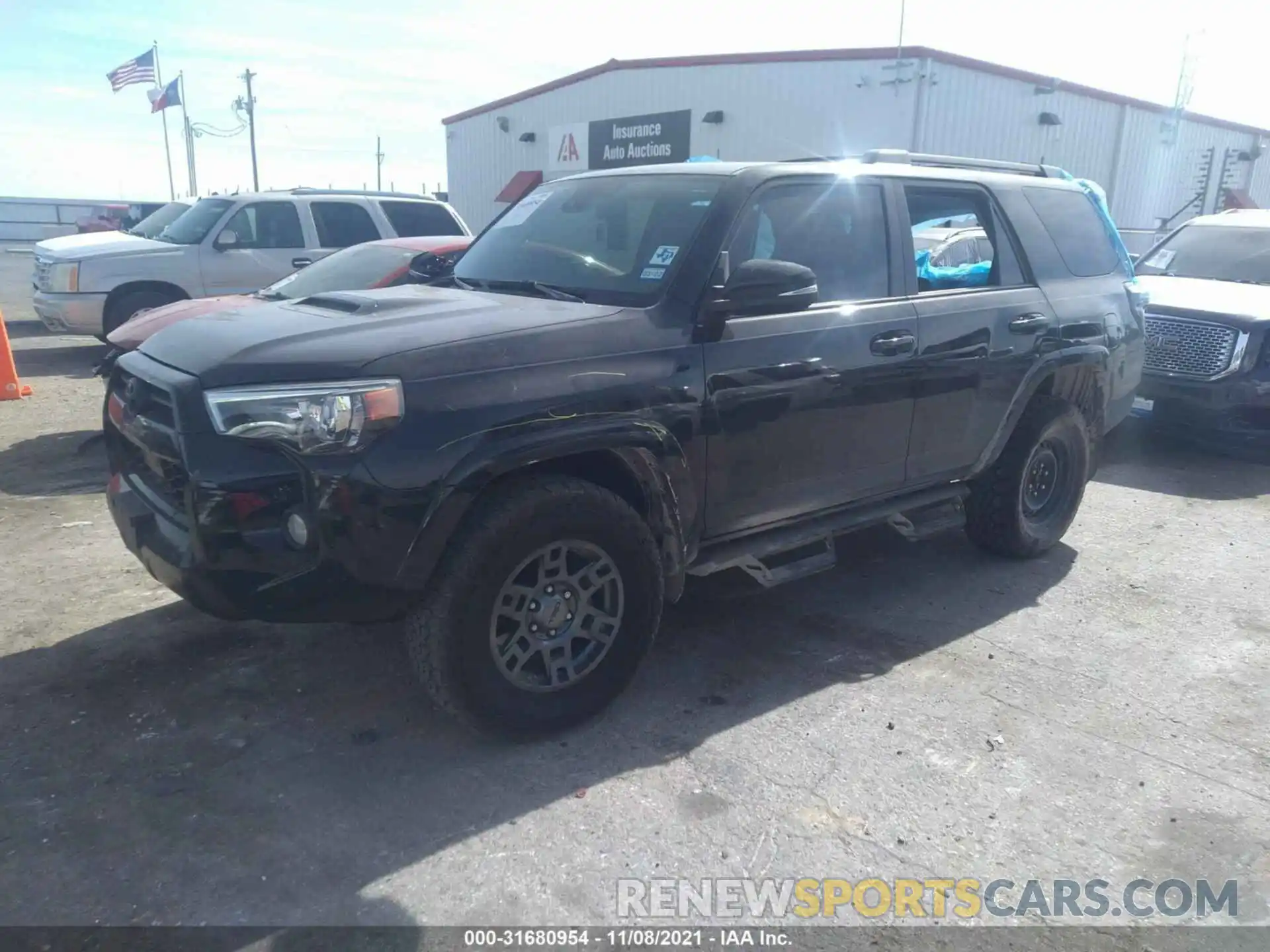 2 Photograph of a damaged car JTEBU5JR0L5777918 TOYOTA 4RUNNER 2020