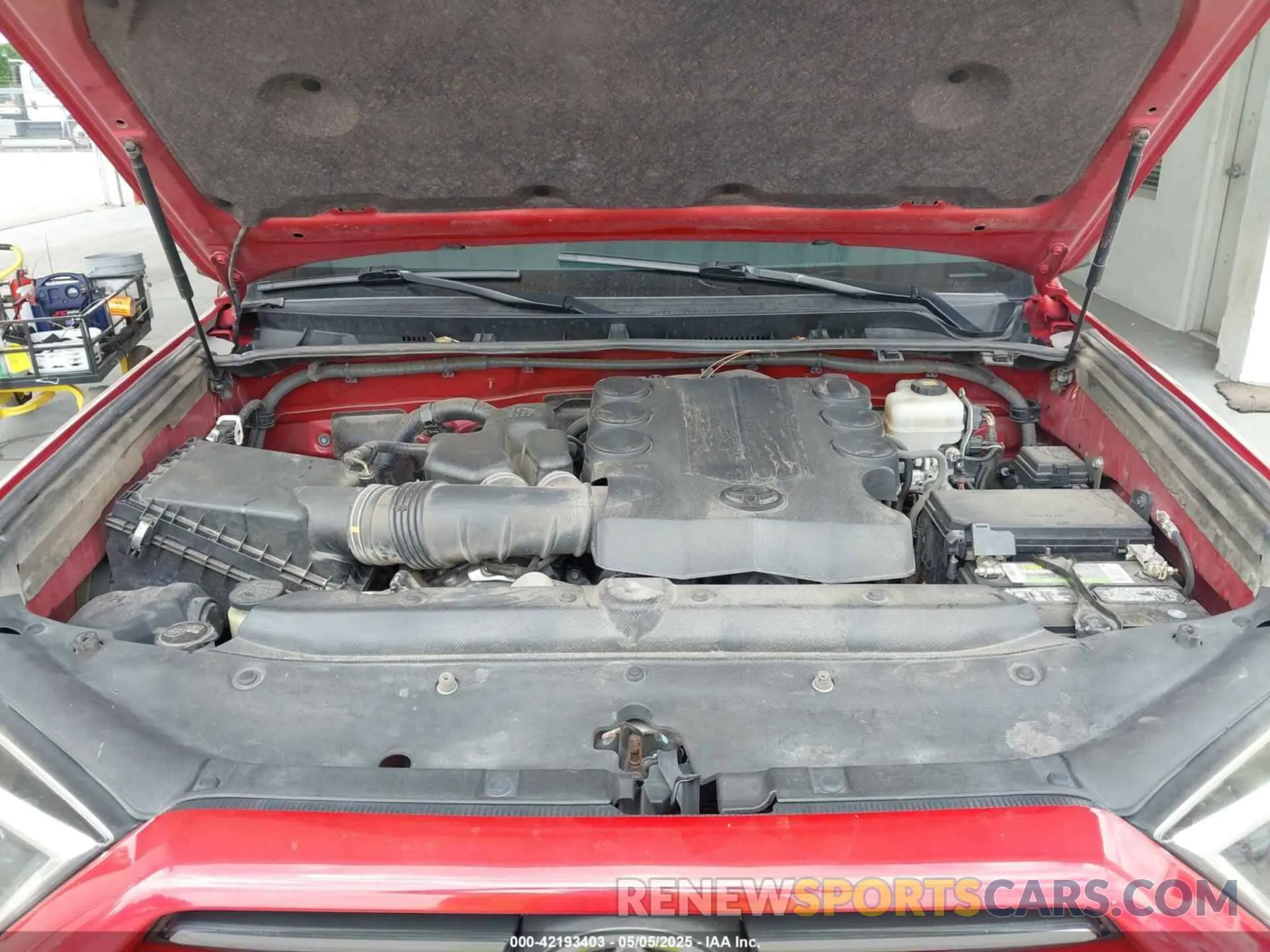 10 Photograph of a damaged car JTEBU5JR0L5780592 TOYOTA 4RUNNER 2020