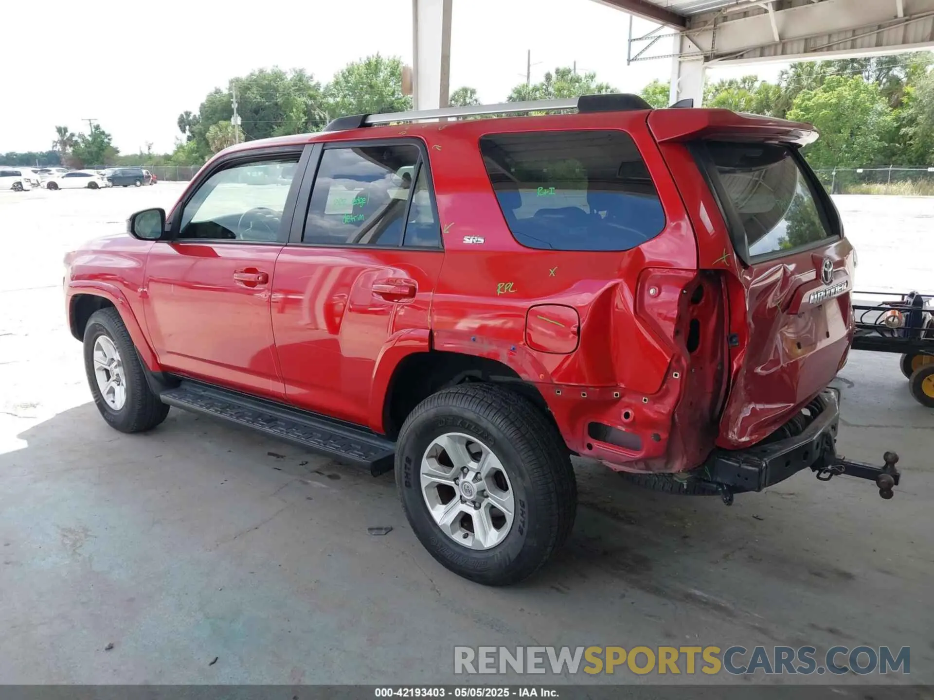 3 Photograph of a damaged car JTEBU5JR0L5780592 TOYOTA 4RUNNER 2020
