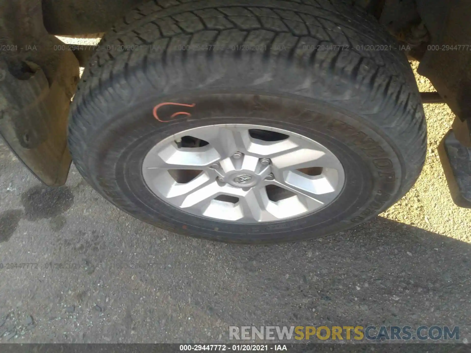 14 Photograph of a damaged car JTEBU5JR0L5787798 TOYOTA 4RUNNER 2020