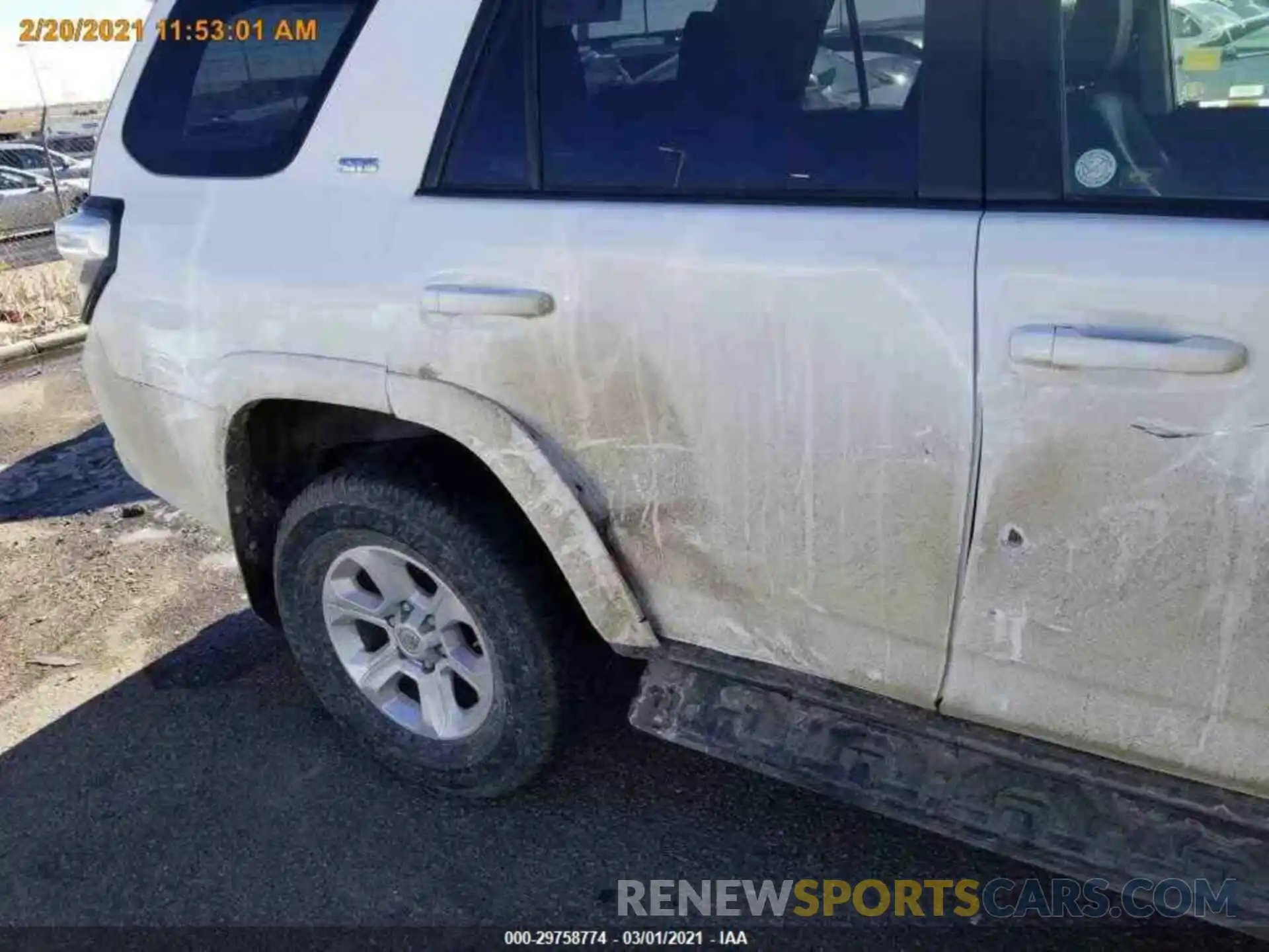 19 Photograph of a damaged car JTEBU5JR0L5789700 TOYOTA 4RUNNER 2020