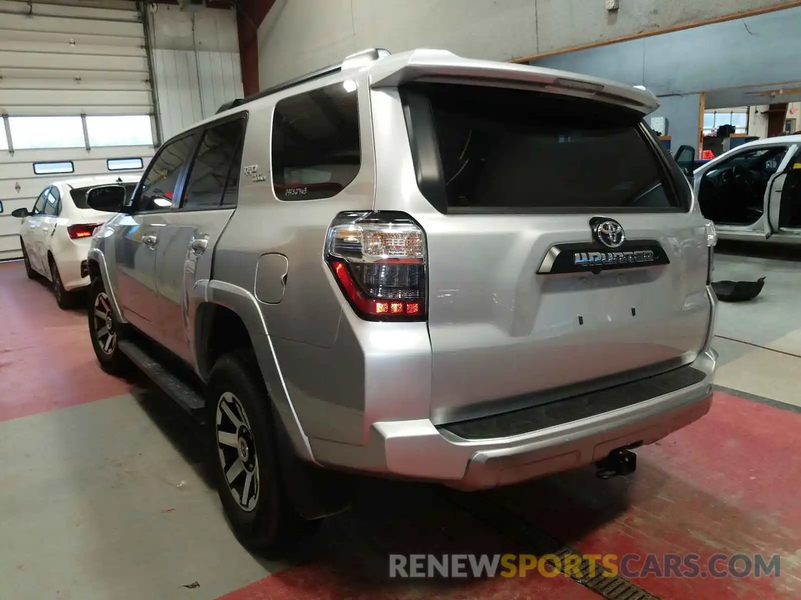 3 Photograph of a damaged car JTEBU5JR0L5794900 TOYOTA 4RUNNER 2020