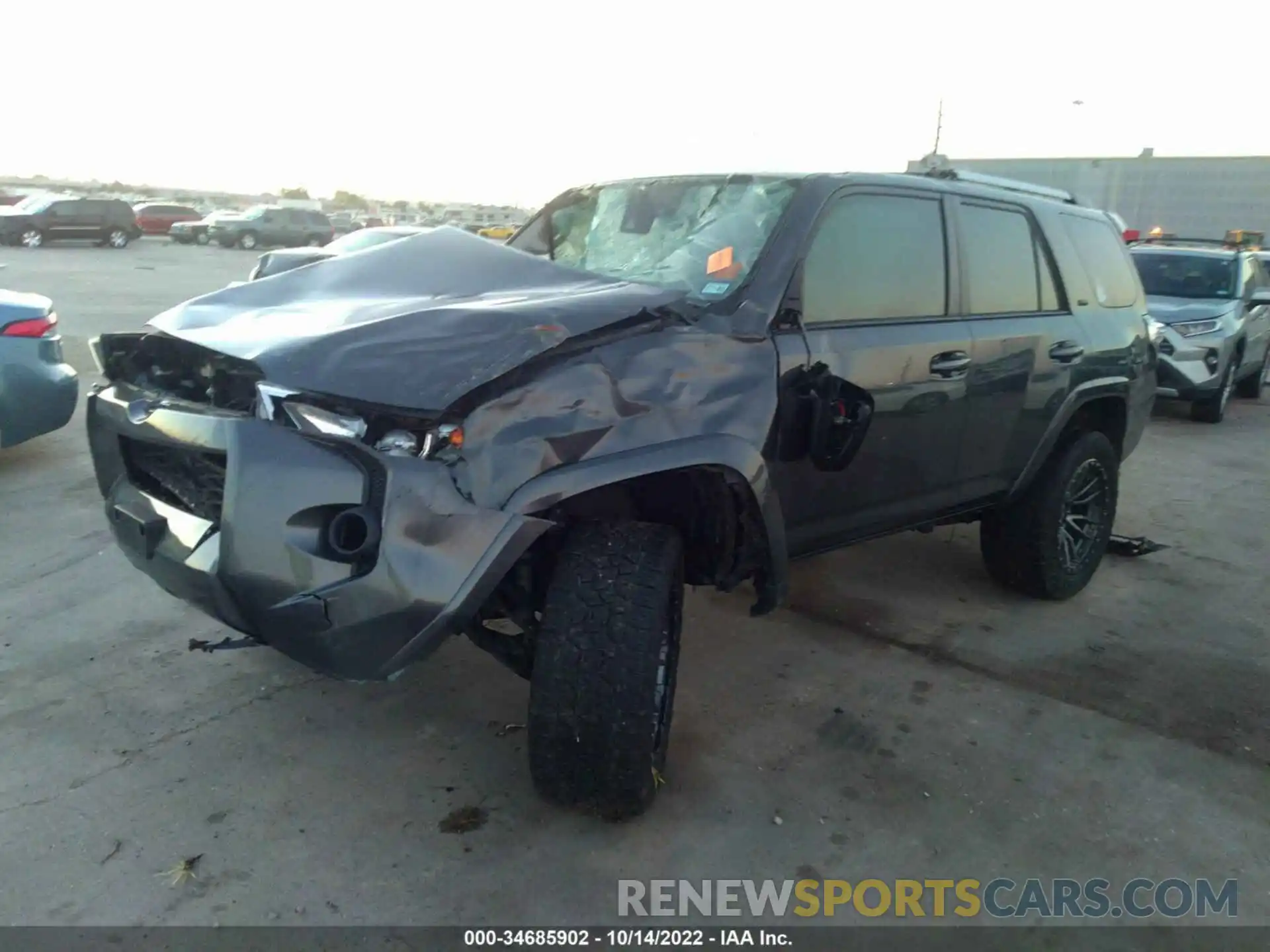 2 Photograph of a damaged car JTEBU5JR0L5805961 TOYOTA 4RUNNER 2020