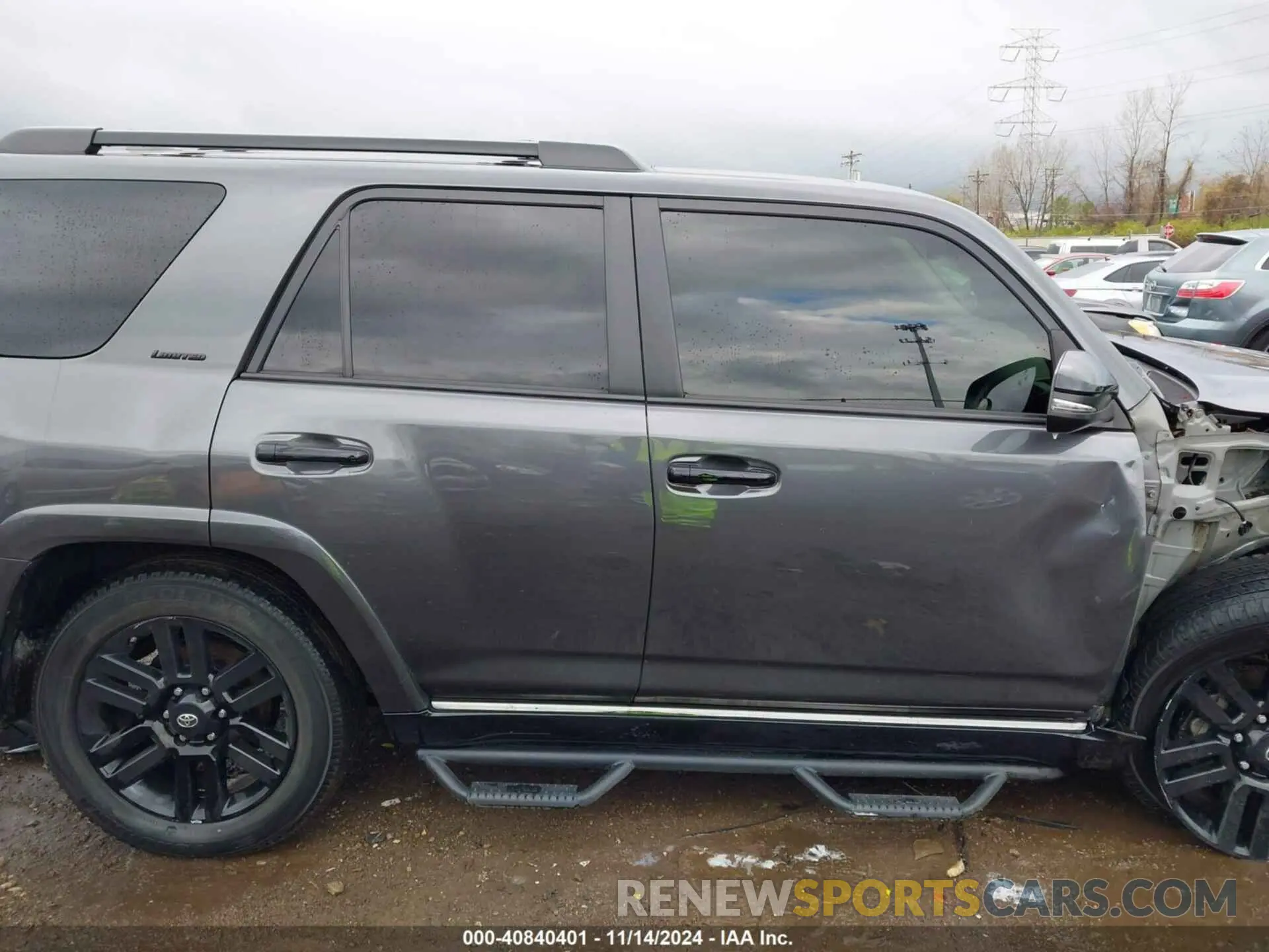 14 Photograph of a damaged car JTEBU5JR0L5811999 TOYOTA 4RUNNER 2020