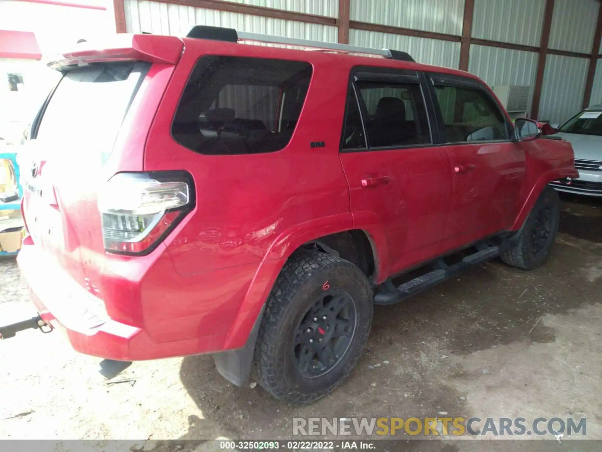 4 Photograph of a damaged car JTEBU5JR0L5820511 TOYOTA 4RUNNER 2020