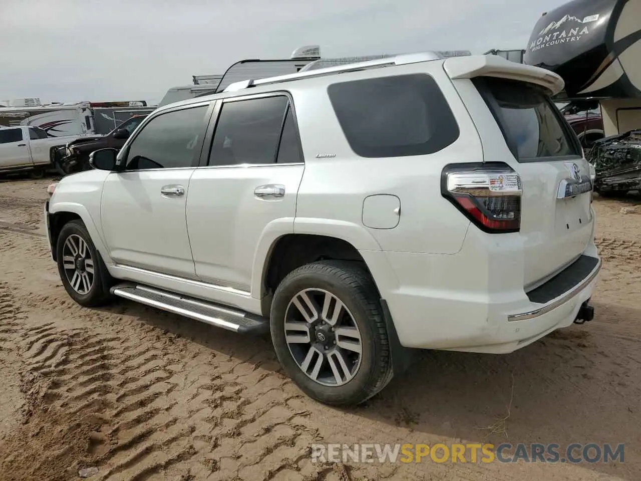 2 Photograph of a damaged car JTEBU5JR0L5831704 TOYOTA 4RUNNER 2020