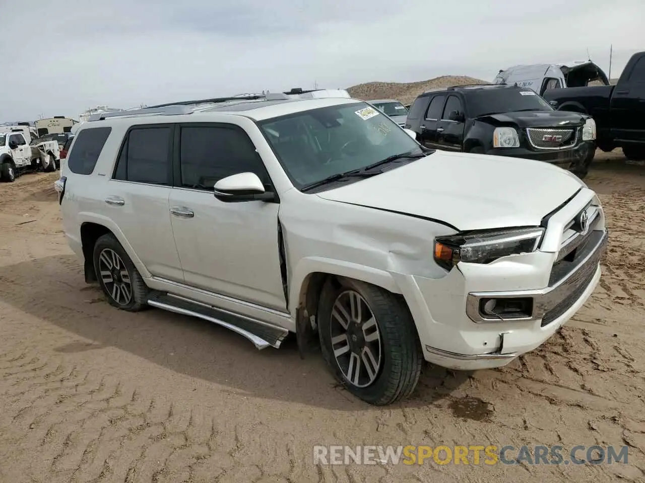 4 Photograph of a damaged car JTEBU5JR0L5831704 TOYOTA 4RUNNER 2020