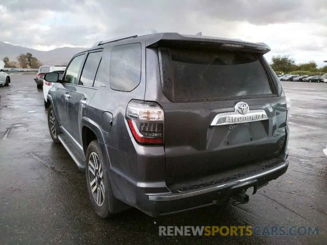 3 Photograph of a damaged car JTEBU5JR0L5836224 TOYOTA 4RUNNER 2020