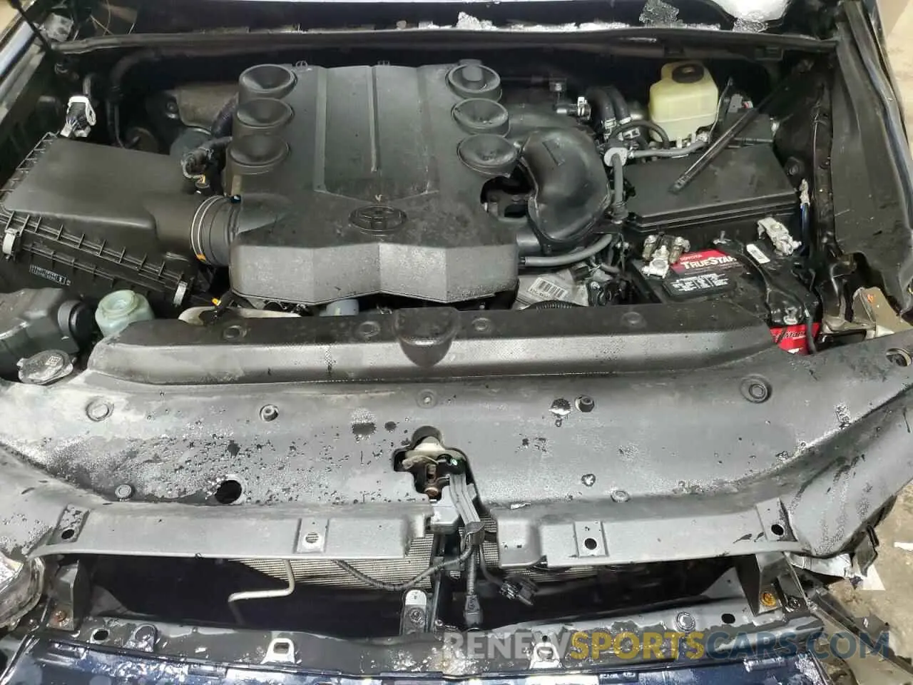 12 Photograph of a damaged car JTEBU5JR1L5742496 TOYOTA 4RUNNER 2020
