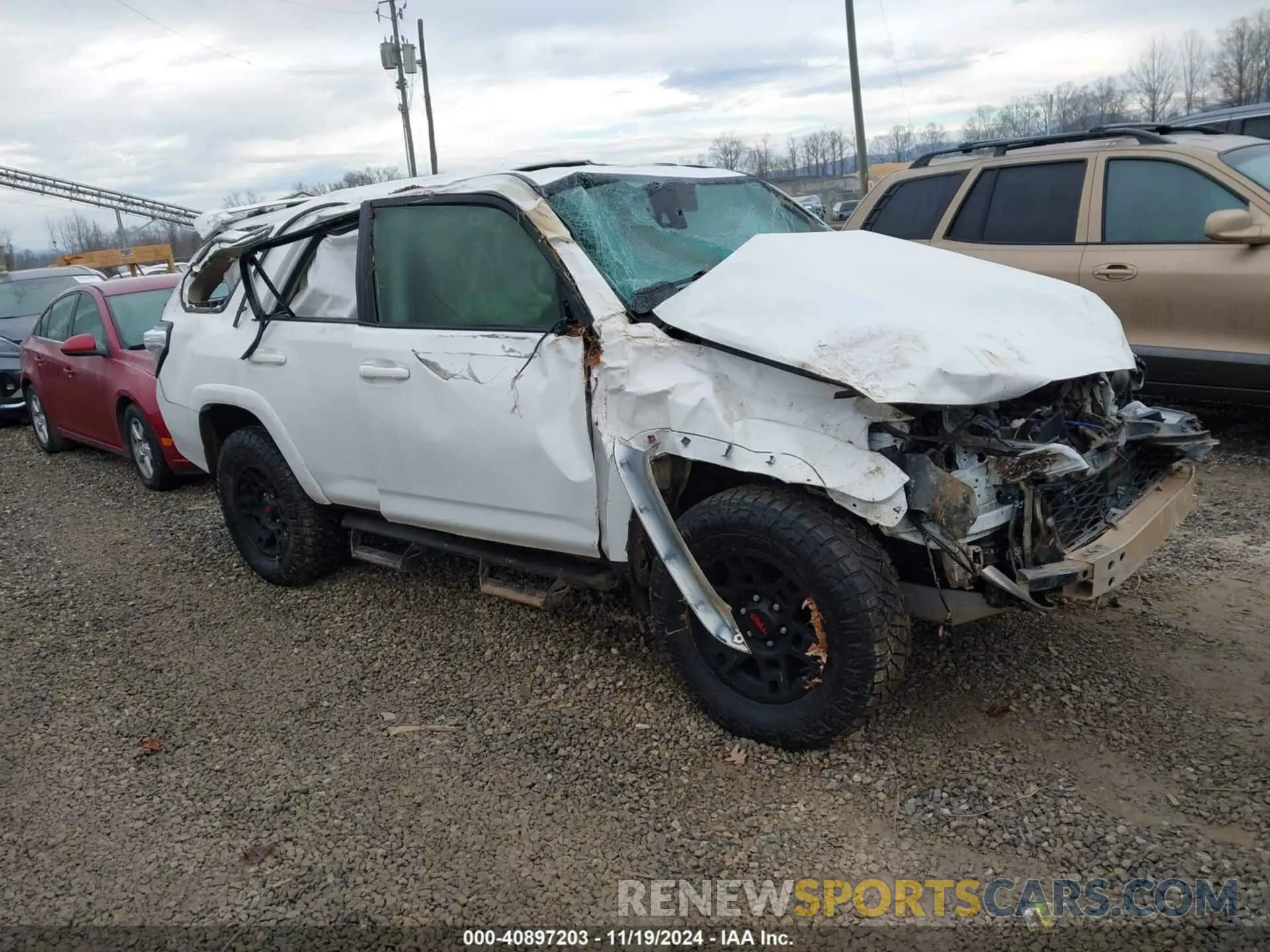 1 Photograph of a damaged car JTEBU5JR1L5761159 TOYOTA 4RUNNER 2020