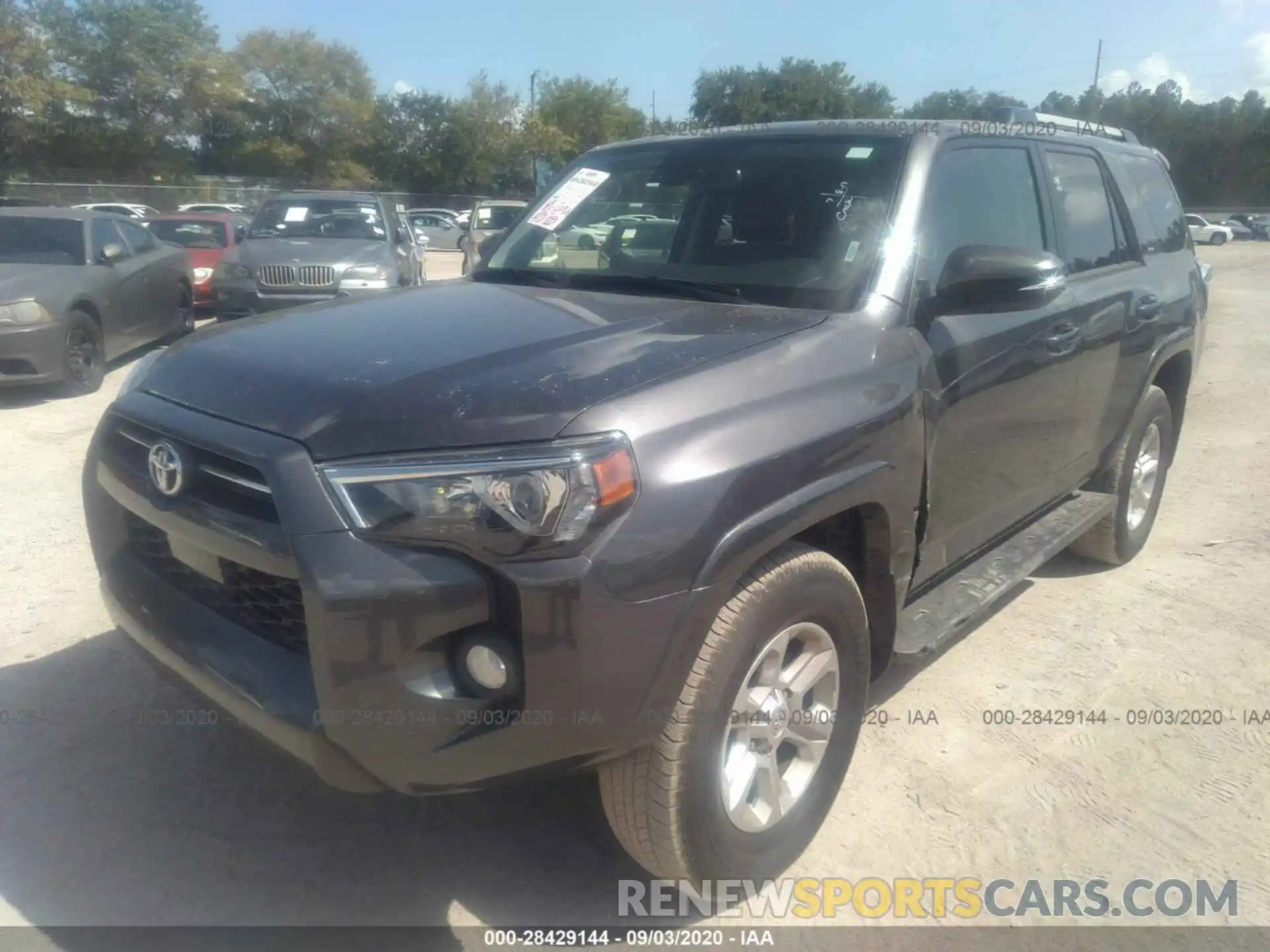 2 Photograph of a damaged car JTEBU5JR1L5766796 TOYOTA 4RUNNER 2020