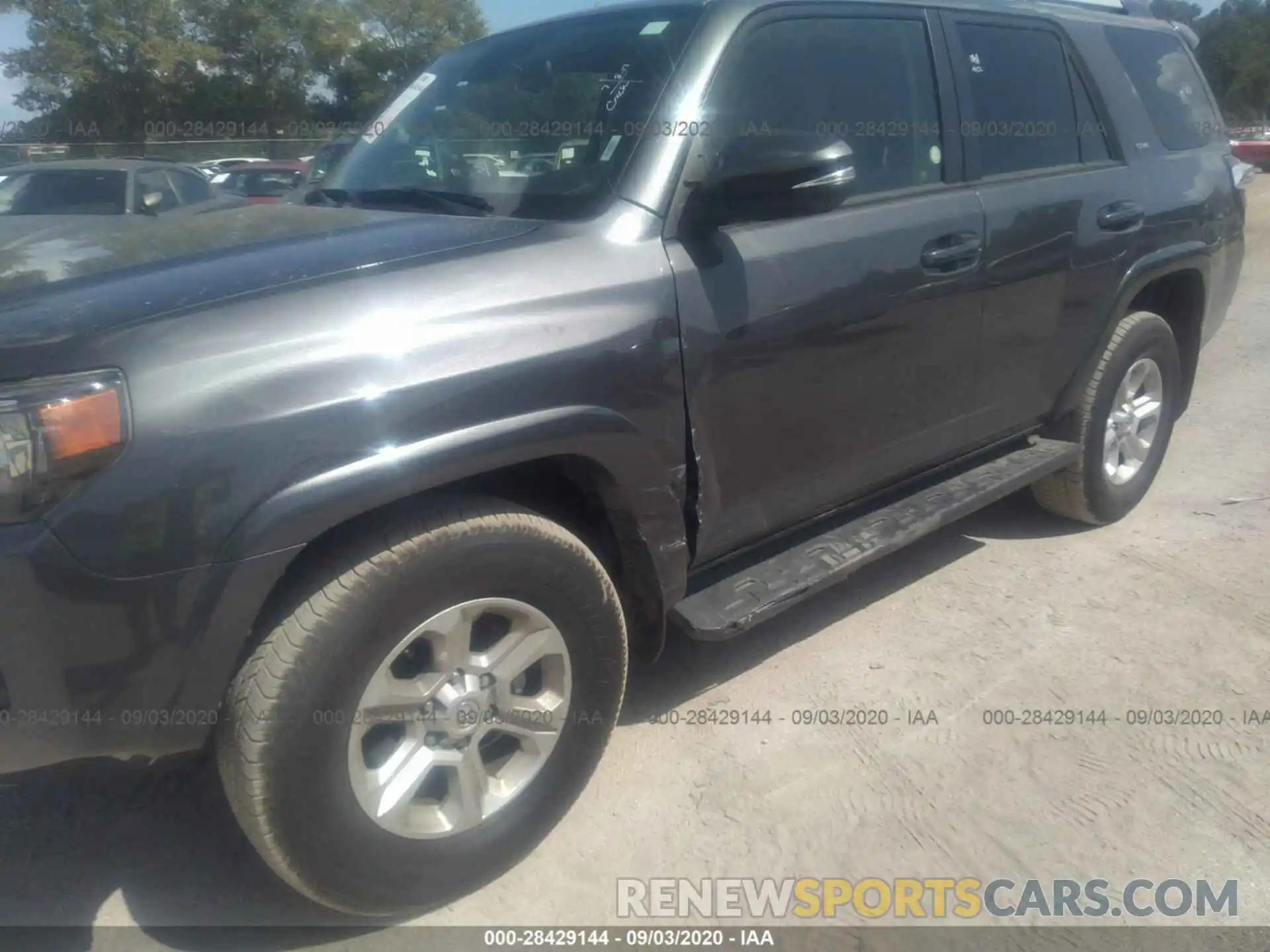 6 Photograph of a damaged car JTEBU5JR1L5766796 TOYOTA 4RUNNER 2020