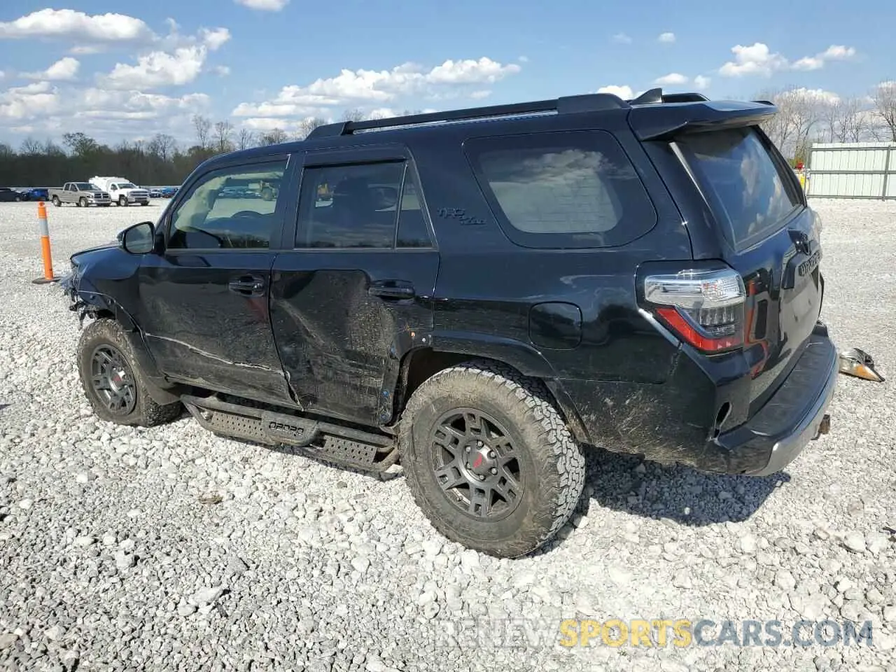 2 Photograph of a damaged car JTEBU5JR1L5767530 TOYOTA 4RUNNER 2020