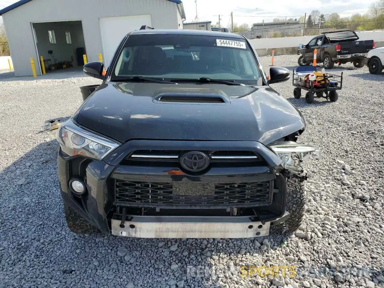 5 Photograph of a damaged car JTEBU5JR1L5767530 TOYOTA 4RUNNER 2020