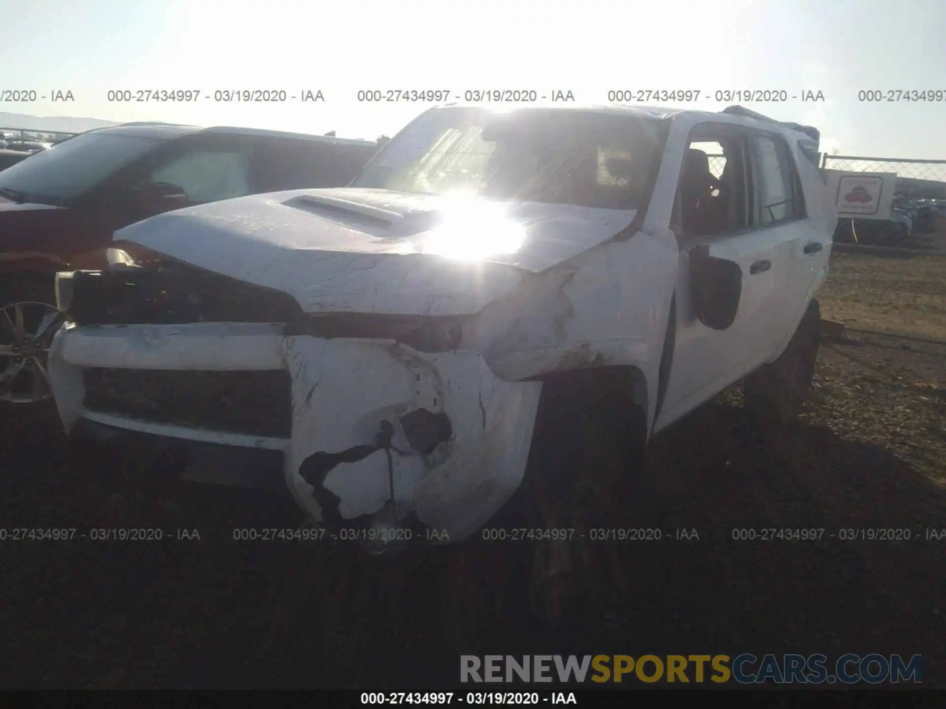 2 Photograph of a damaged car JTEBU5JR1L5767950 TOYOTA 4RUNNER 2020